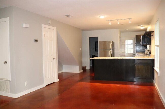 Building Photo - 6401 Auburn Dr