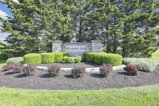 Foto del edificio - 483 Autumn Ridge Cir