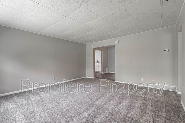 Building Photo - 7410 E 57th St