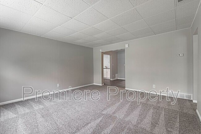 Foto del edificio - 7410 E 57th St