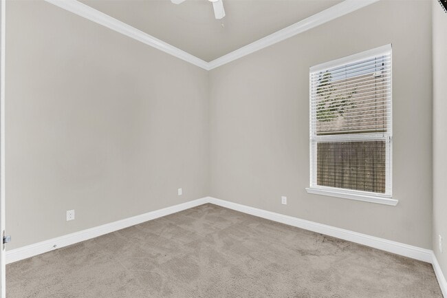 Foto del edificio - 24119 Kingdom Isle Ln