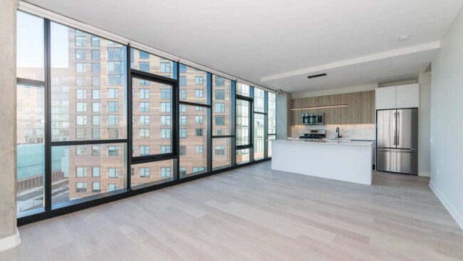 Building Photo - 730 N Milwaukee Ave