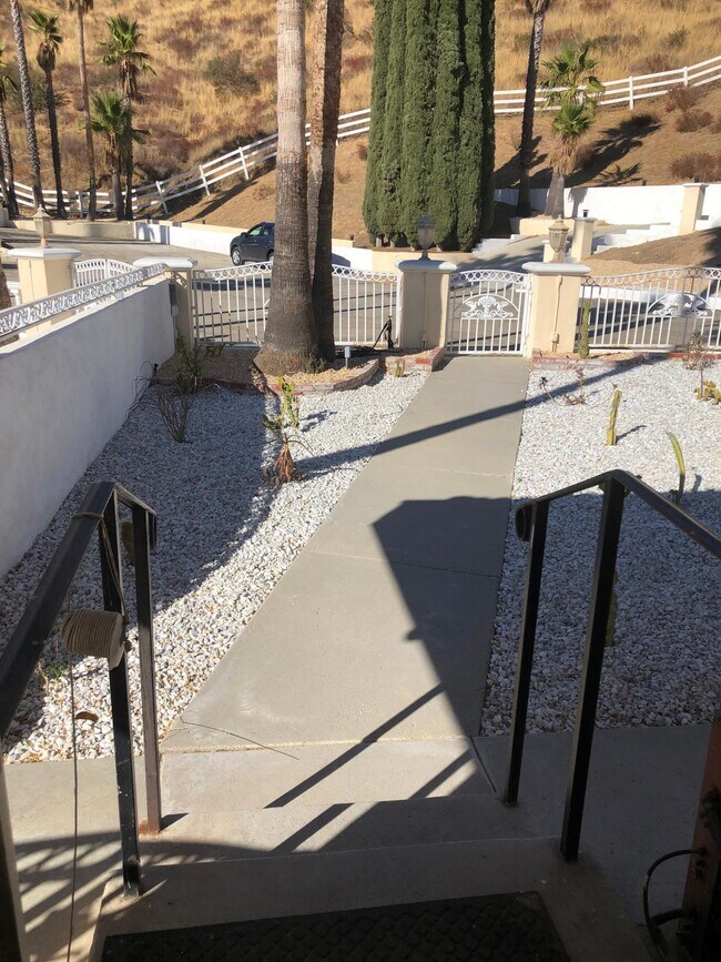 33275 Canyon Quail Trl, Agua Dulce, CA 91390 House for Rent in Agua Dulce, CA