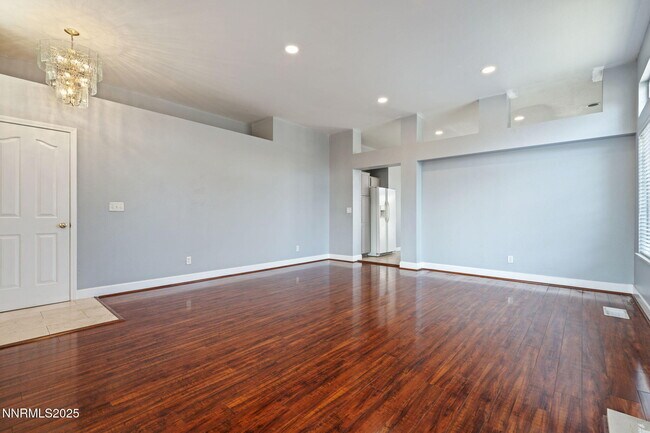 Foto del edificio - 1470 Ridge Point Dr