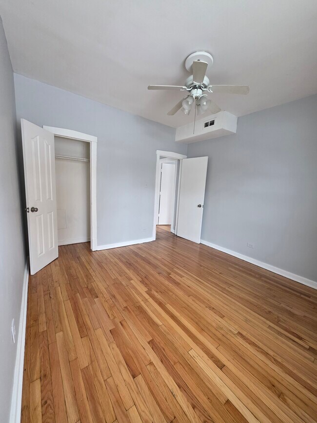 Foto del edificio - 4315 W 15th St