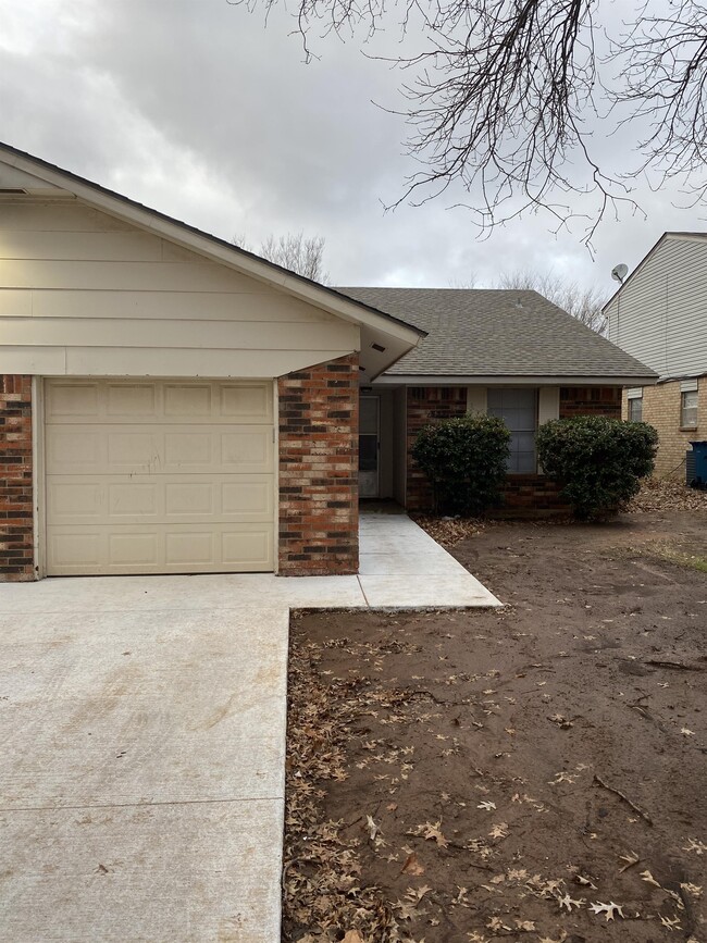 Photo - 521 Wild Wind Rd (Edmond, OK) Townhome