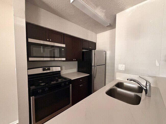 Foto del edificio - 1bed/1bath condo in 78704