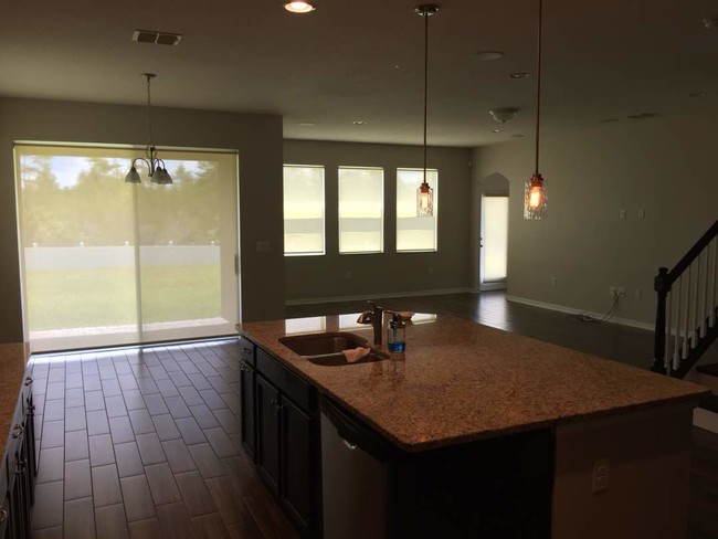 Building Photo - 3418 Somerset Park Dr