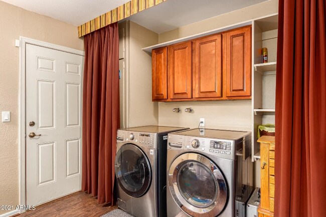 Foto del edificio - 10415 W Cameo Dr