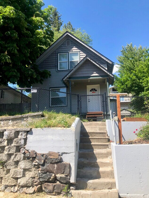 1510 W Alice Ave, Spokane, WA 99205 House Rental in Spokane, WA