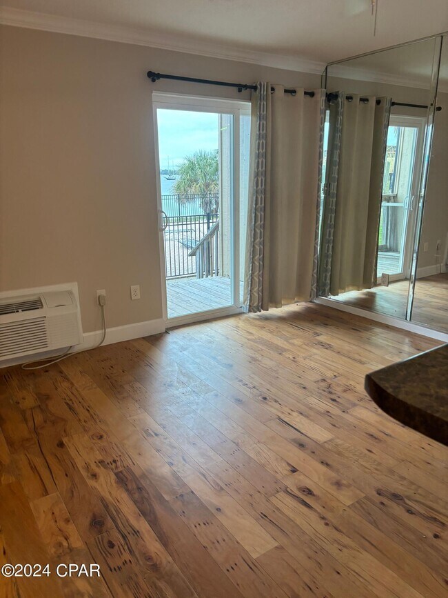 Foto del edificio - 5505 Sun Harbor Rd