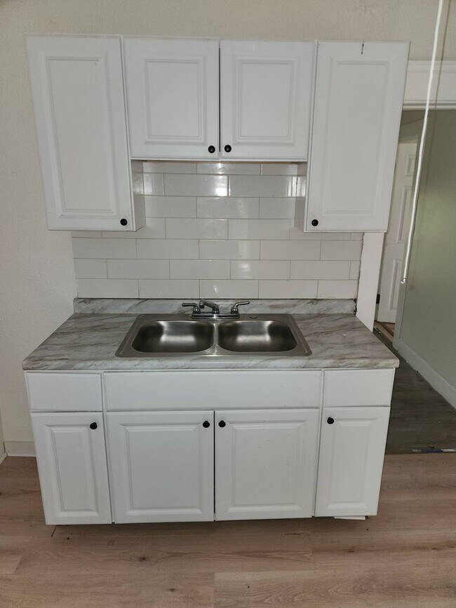 Foto del edificio - 2186 E 89th St