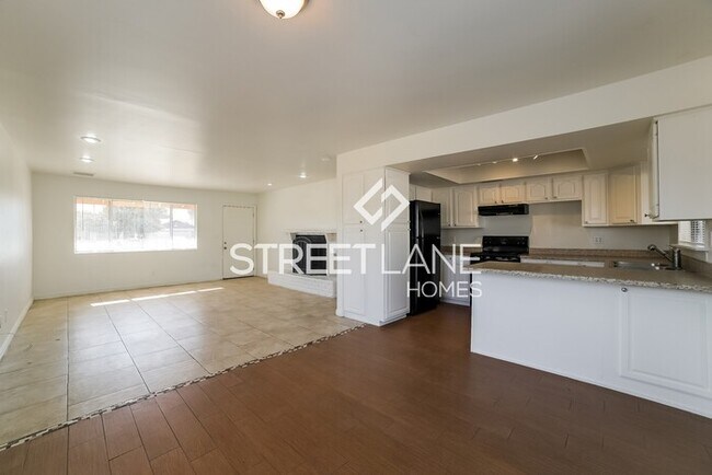 Foto del edificio - NOW OFFERING FIRST FULL MONTH FREE!!