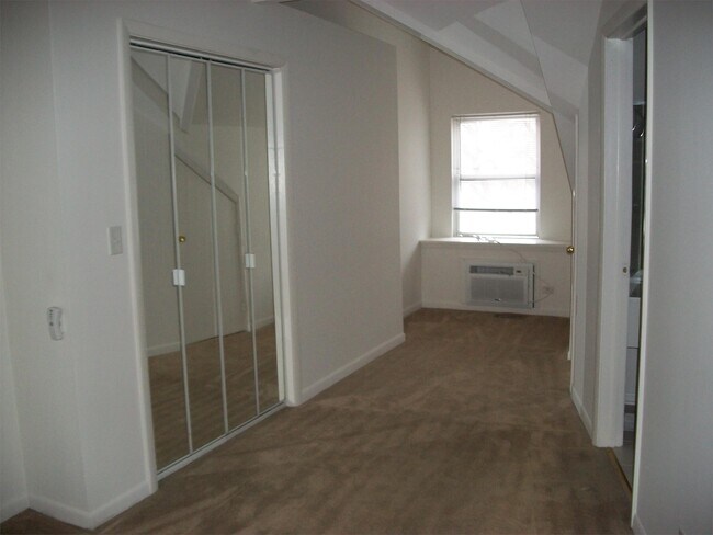 Foto del edificio - 570 Seegers Rd