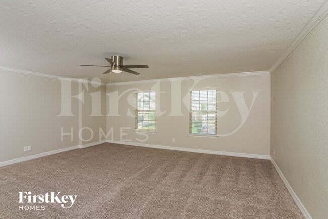 Building Photo - 3120 Half Moon Dr