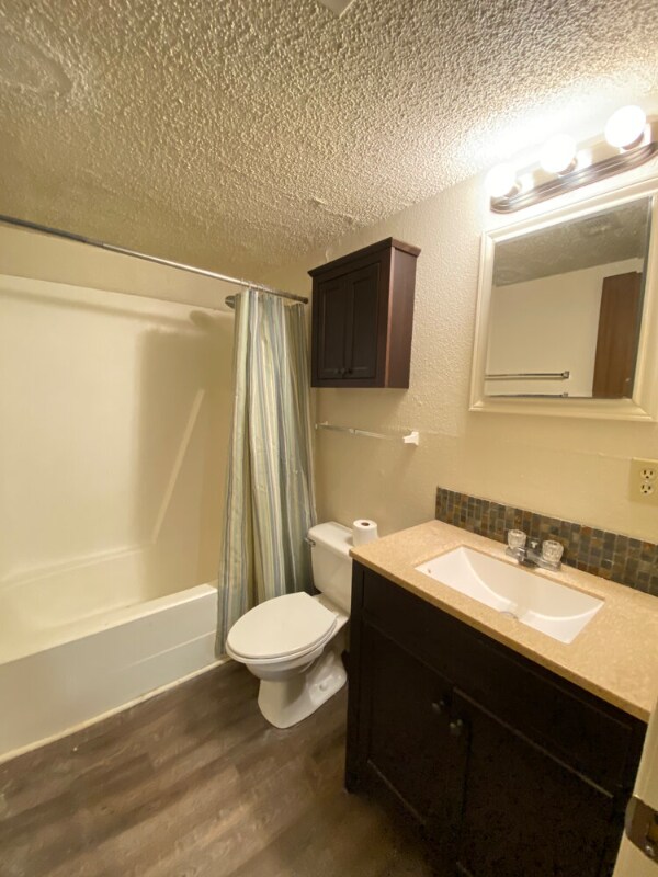 Foto del edificio - 112 Lady Bird Ln