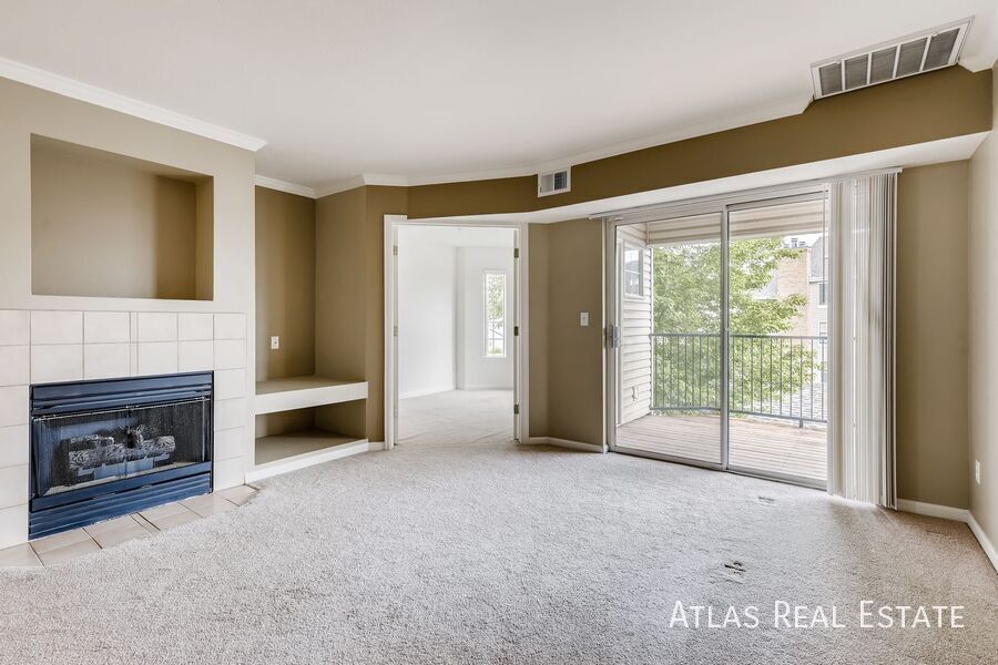 Primary Photo - 3 Bed 2 Bath Condo Move In Ready! New Wash...