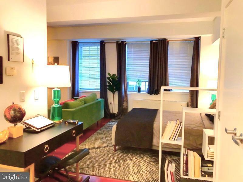 Foto principal - 219 S 18th St
