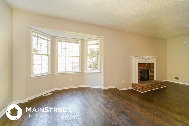 Foto del edificio - 801 Redland Dr