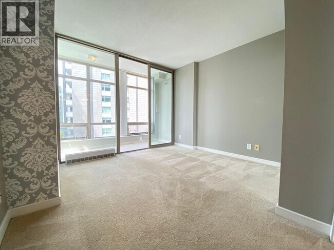 Building Photo - 1288 Alberni St