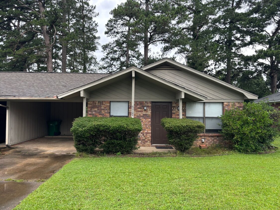 Primary Photo - 6205 Sandlin
