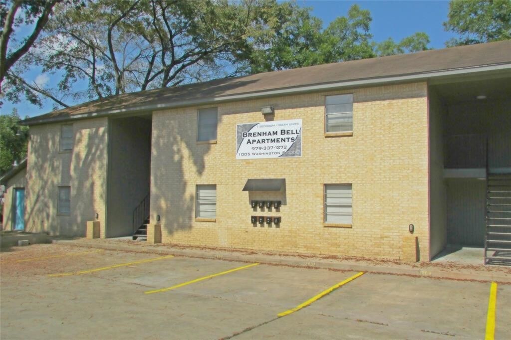 1011 Washington St Unit 1011, Brenham, TX 77833 Condo for Rent in Brenham, TX