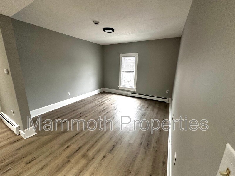 Foto del edificio - 330 Lowell St