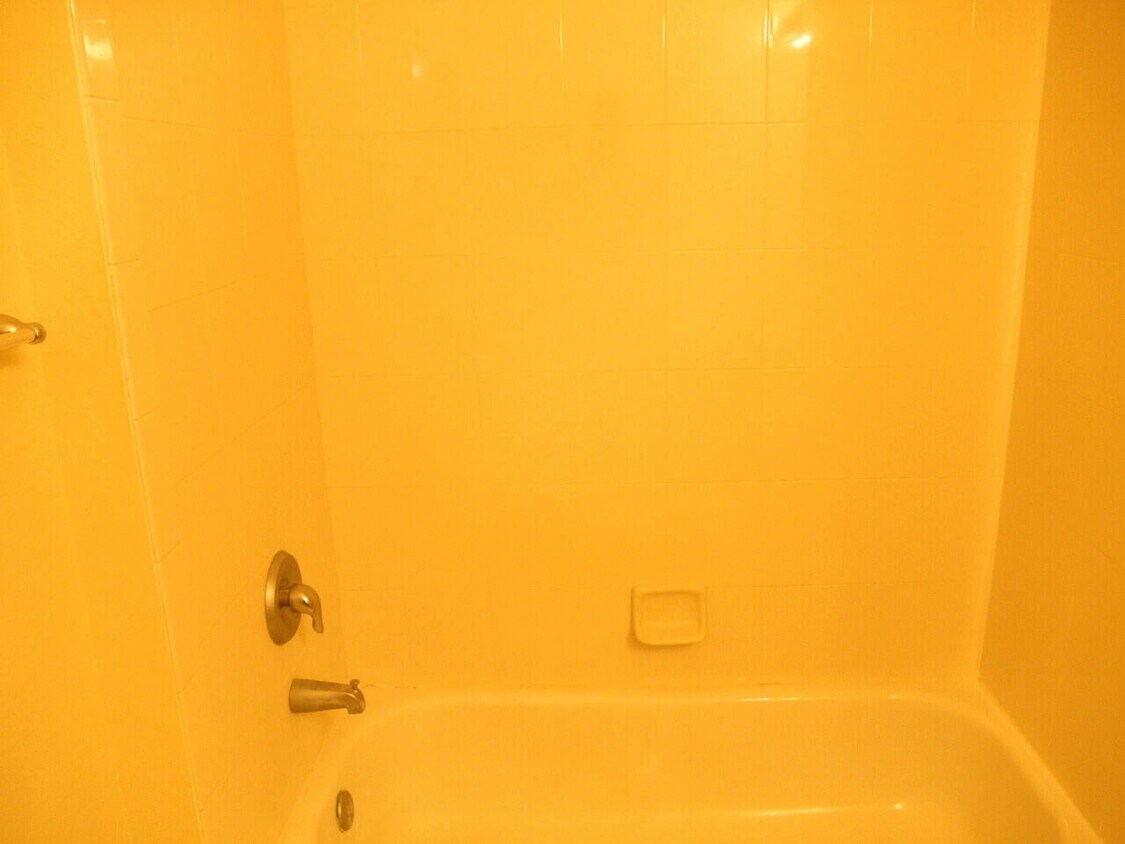 997 Pipers Cay Dr Unit 997, West Palm Beach, FL 33415 Condo for Rent in West Palm Beach, FL