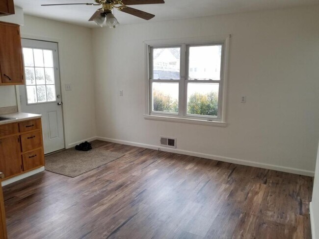 Foto del edificio - 304 Beech Spring St