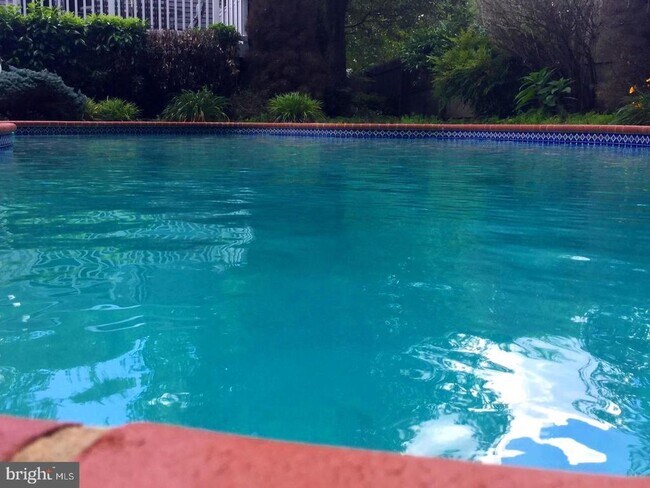 Foto del edificio - 1114 Ellingwood Dr