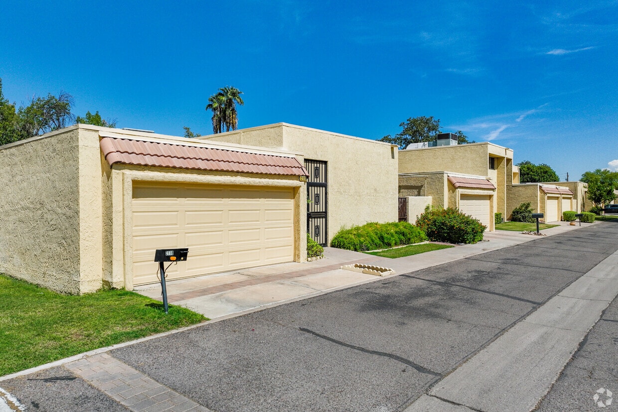Primary Photo - Orangeaire Villas