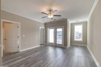 1BR, 1BA - 771SF - Living Room - Reflection Pointe NC
