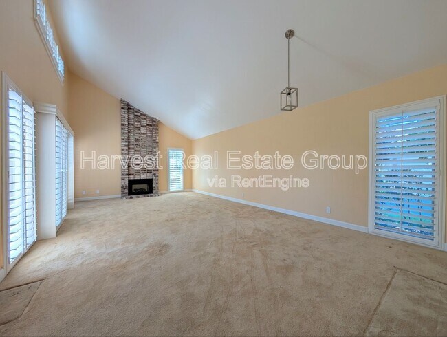 Foto del edificio - 1155 Holly St