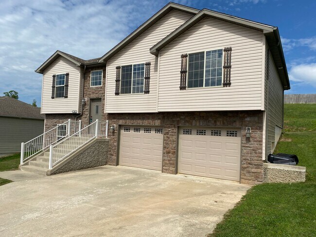 Foto del edificio - 3 bedroom, 3 bathroom home located in Brus...