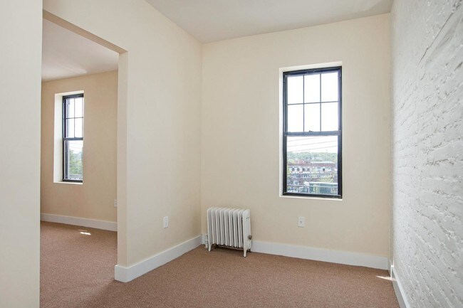 Building Photo - 4 bedroom in Bronx NY 10463