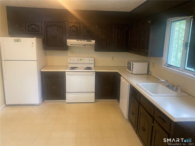 Foto del edificio - 1840 Shepard Ave