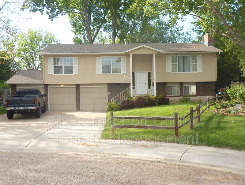 Primary Photo - 912 Cambridge Dr