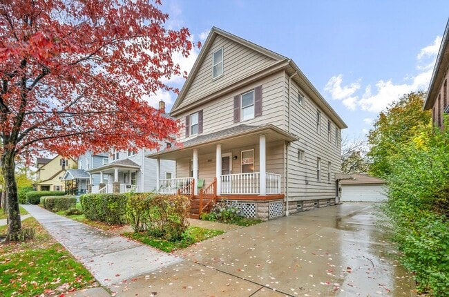 Building Photo - 2023 Robin St