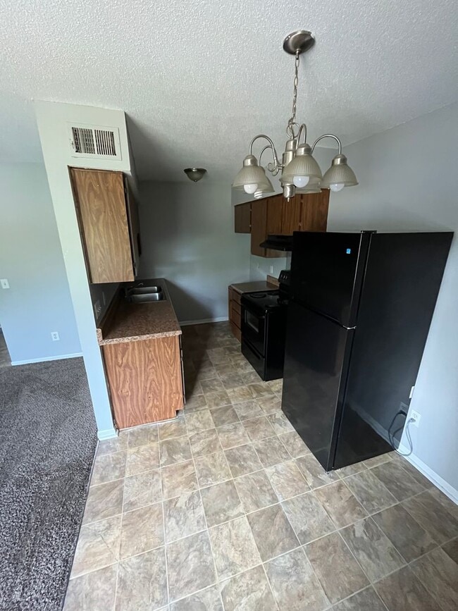 Building Photo - 2 Bedroom Apartment in Butler!!!