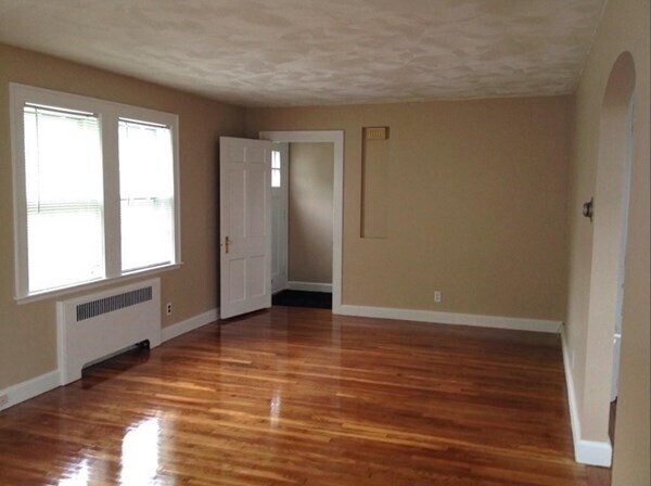 Building Photo - 55 Pond St