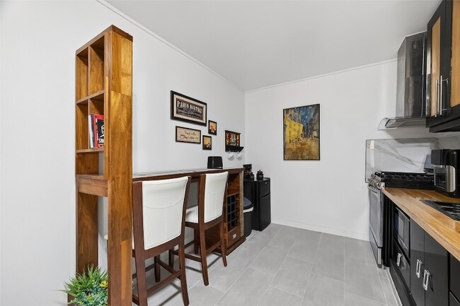 Building Photo - 4423 Sloangate Dr