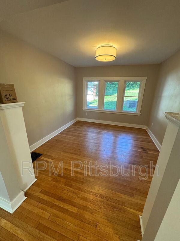 Foto del edificio - 107 N Meadowcroft Ave