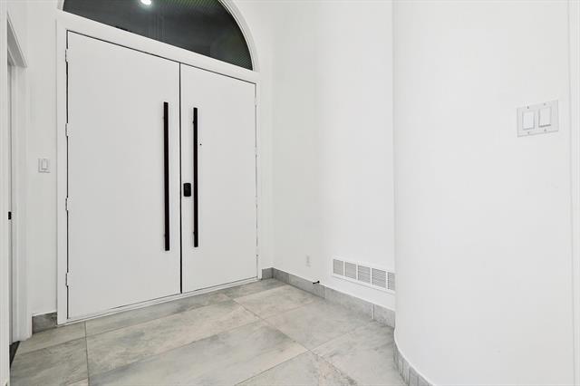 Foto del edificio - 18716 Thorntree Ln
