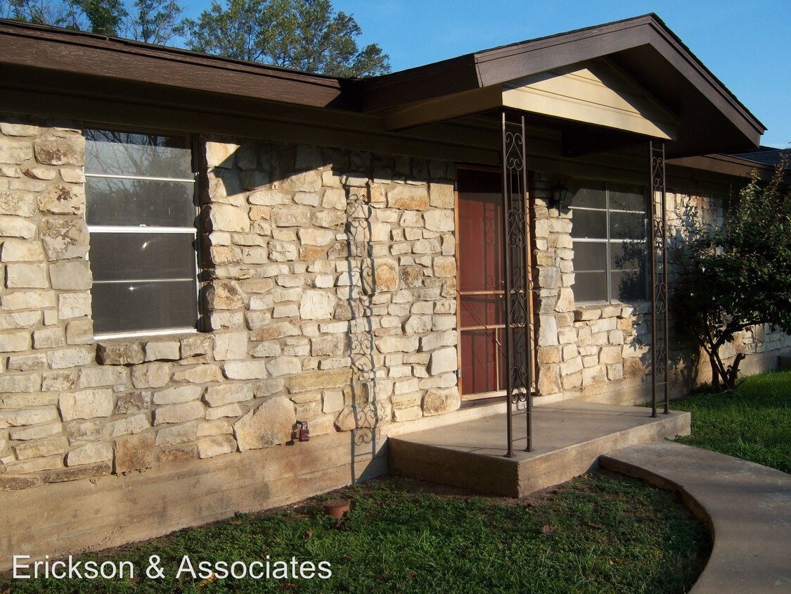 2 br, 1 bath House 6707 Creedmoor 5 House Rental in Austin, TX