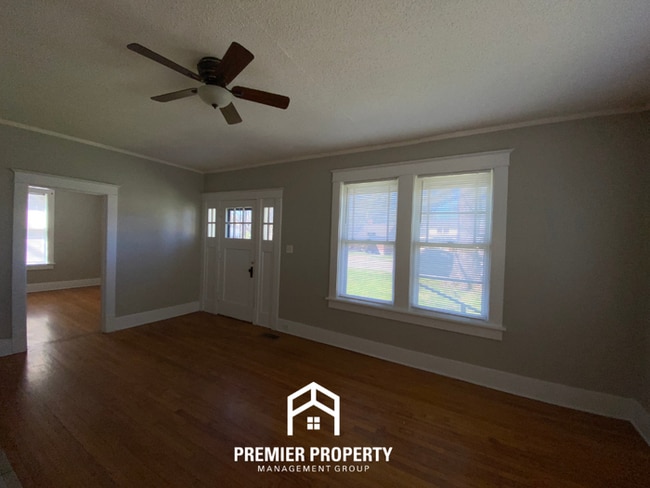 Building Photo - Vibrant 3BR Home near Midtown Memphis | Fireplace, Hardwood Floors & Fenced Yard
