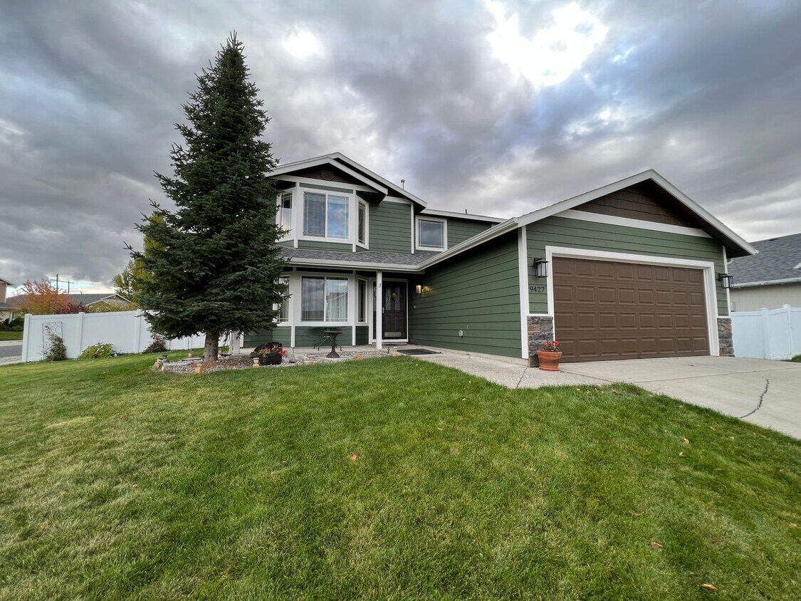 Foto principal - Stunning 4 Bed, 2.5 Bath Home in Cheney ne...