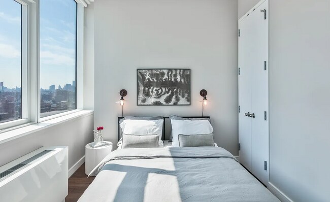 Building Photo - 532 W 28th St
