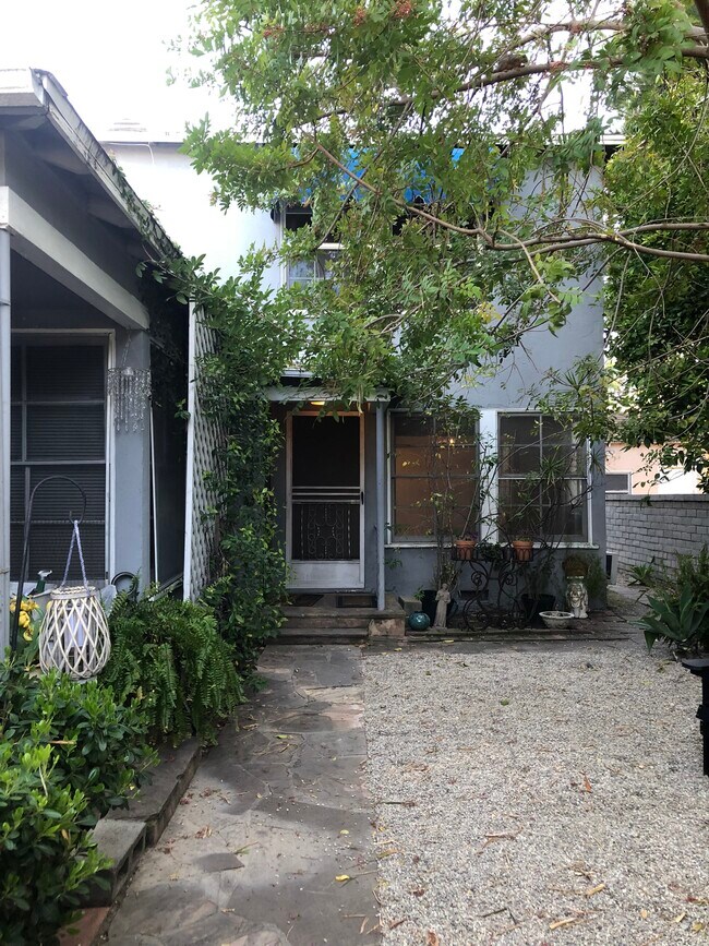 Entry to unit - 11452 Riverside Dr