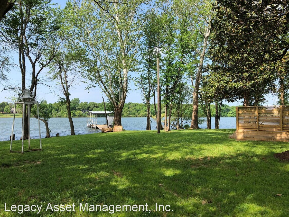Primary Photo - 3 br, 3 bath House - 895 S. Lake Road