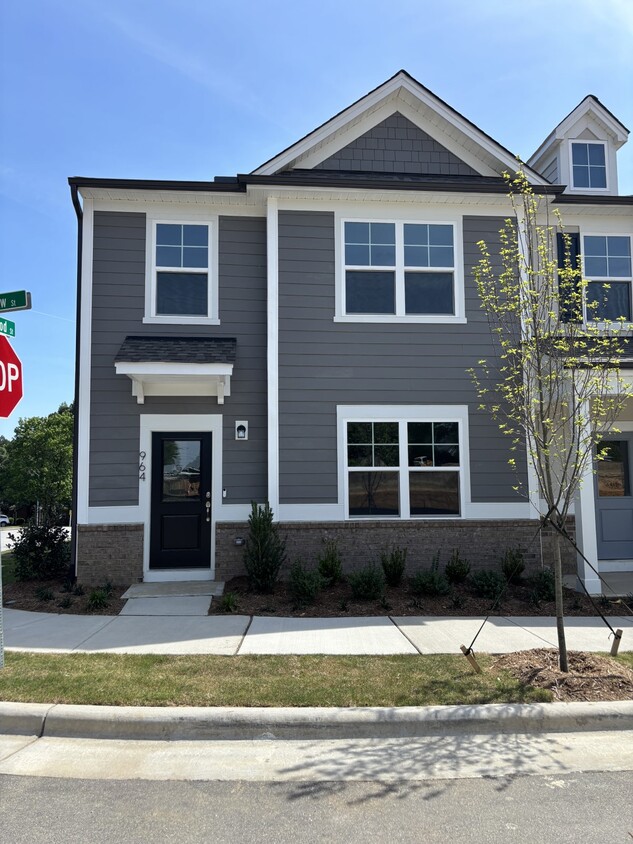 Foto principal - 964 Trestleview St
